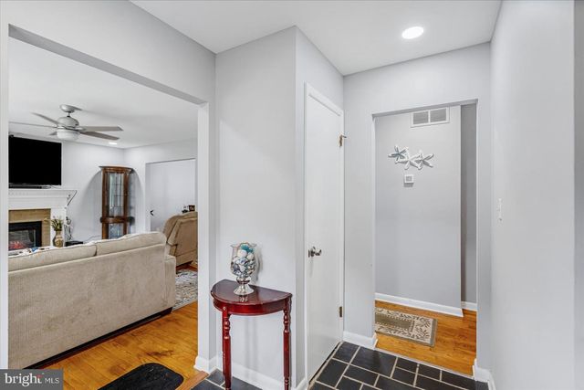9711 MAGLEDT RD, Parkville, MD 21234