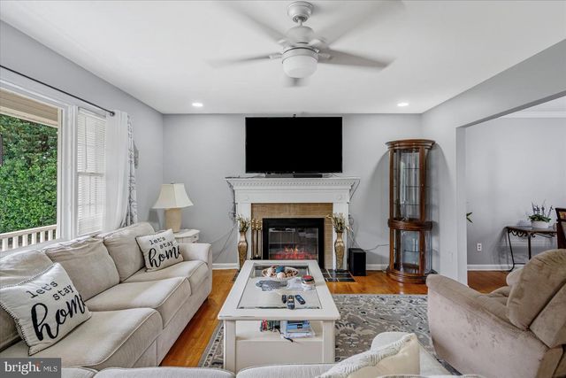 9711 MAGLEDT RD, Parkville, MD 21234