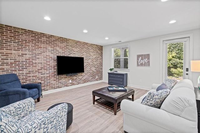 340 Banbury Crossing, Alpharetta, GA 30009
