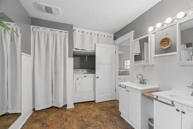 1215 GRAND STREET, Oshkosh, WI 54901