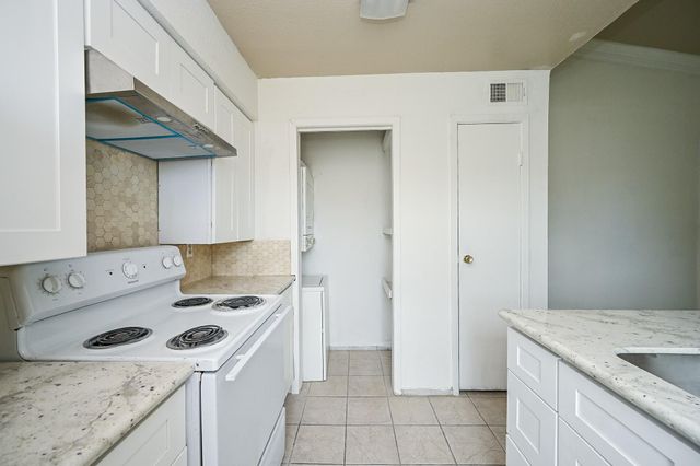 3900 Woodchase Drive 86, Houston, TX 77042