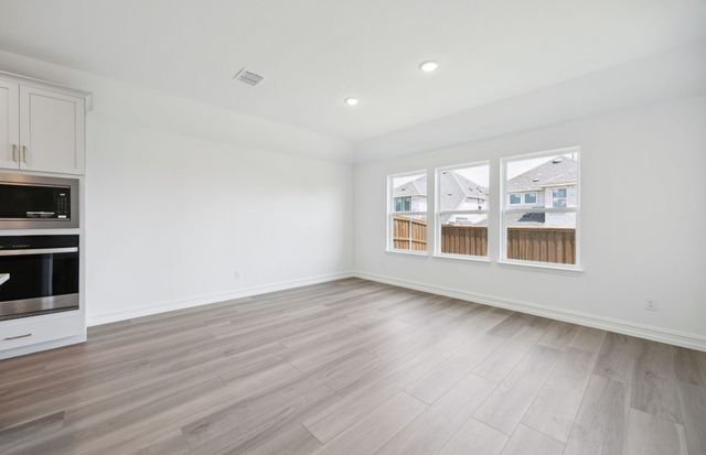 545 Carriage Hill Road, Midlothian, TX 76065