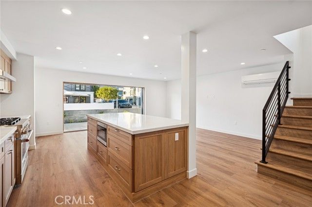 212 40th, Newport Beach, CA 92663