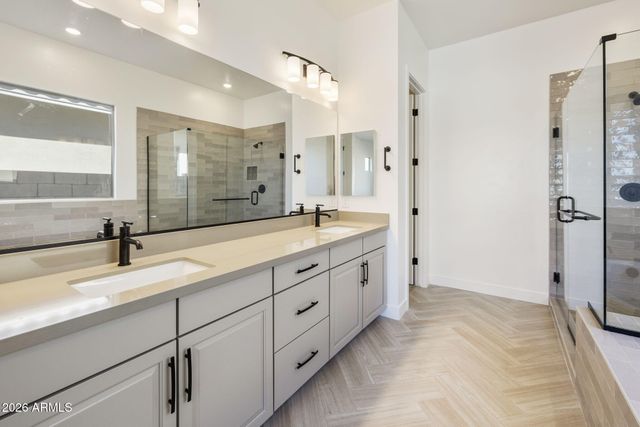 10135 S 51ST Lane, Laveen, AZ 85339