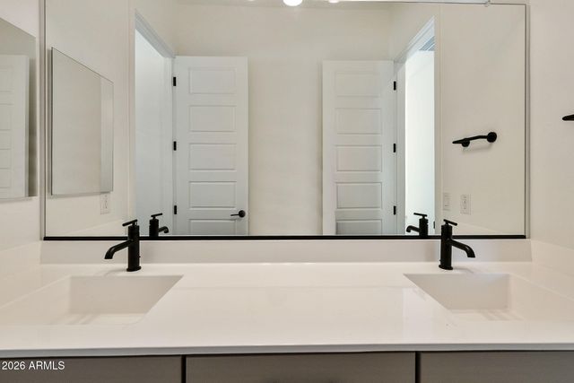 10135 S 51ST Lane, Laveen, AZ 85339