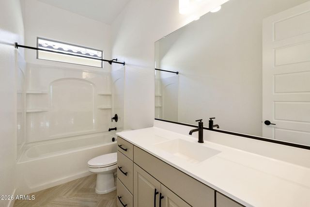 10135 S 51ST Lane, Laveen, AZ 85339