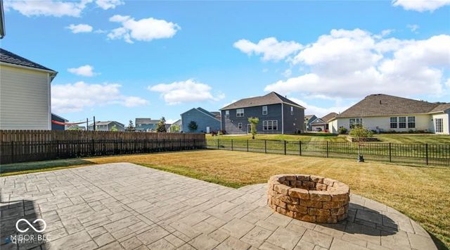 6162 Crabapple Drive, Whitestown, IN 46075