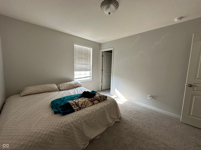 6162 Crabapple Drive, Whitestown, IN 46075