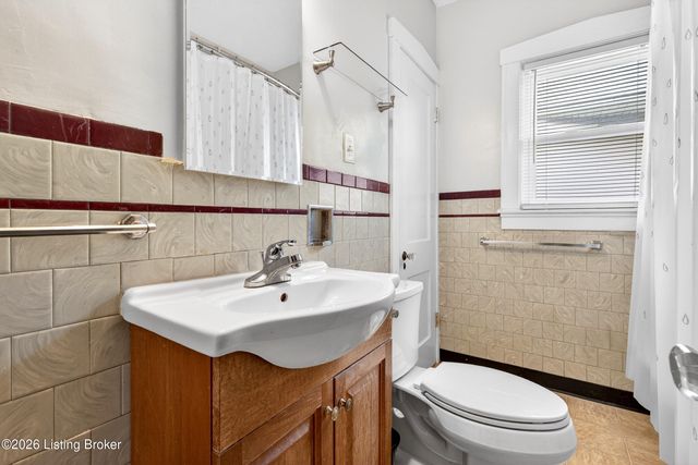 1611 Stevens Ave, Louisville, KY 40205