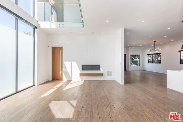 458 S Sycamore Avenue, Los Angeles, CA 90036