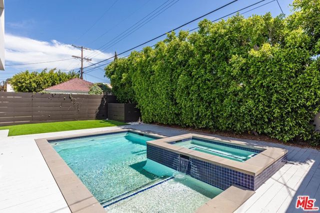 458 S Sycamore Avenue, Los Angeles, CA 90036