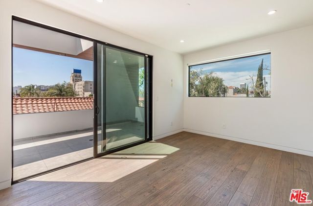 458 S Sycamore Avenue, Los Angeles, CA 90036