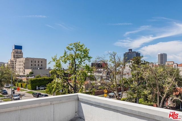 458 S Sycamore Avenue, Los Angeles, CA 90036