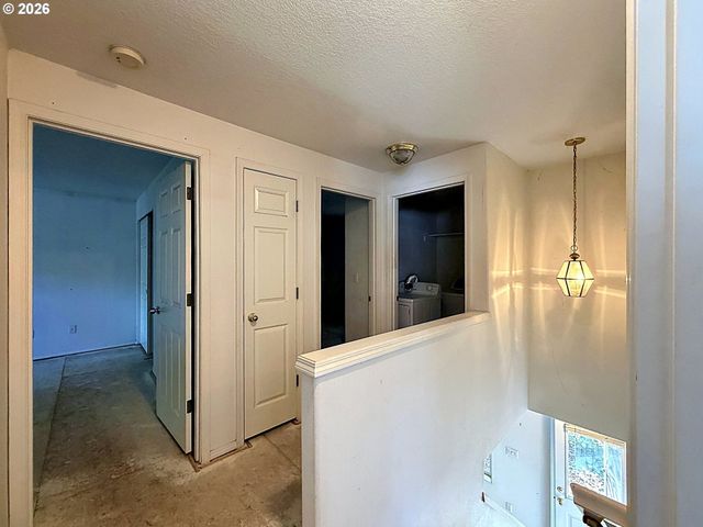 991 Sw ELMONICA Pl, Beaverton, OR 97006