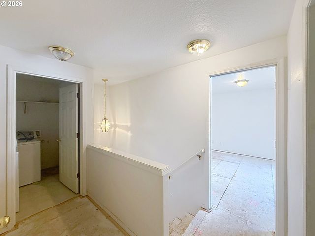 991 Sw ELMONICA Pl, Beaverton, OR 97006