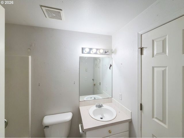 991 Sw ELMONICA Pl, Beaverton, OR 97006
