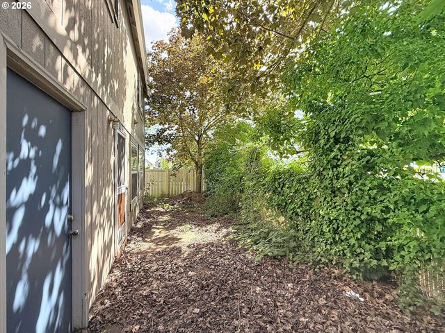 991 Sw ELMONICA Pl, Beaverton, OR 97006