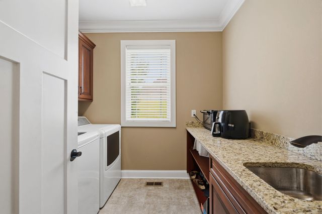 4217 Cripple Bush Court, Apison, TN 37302