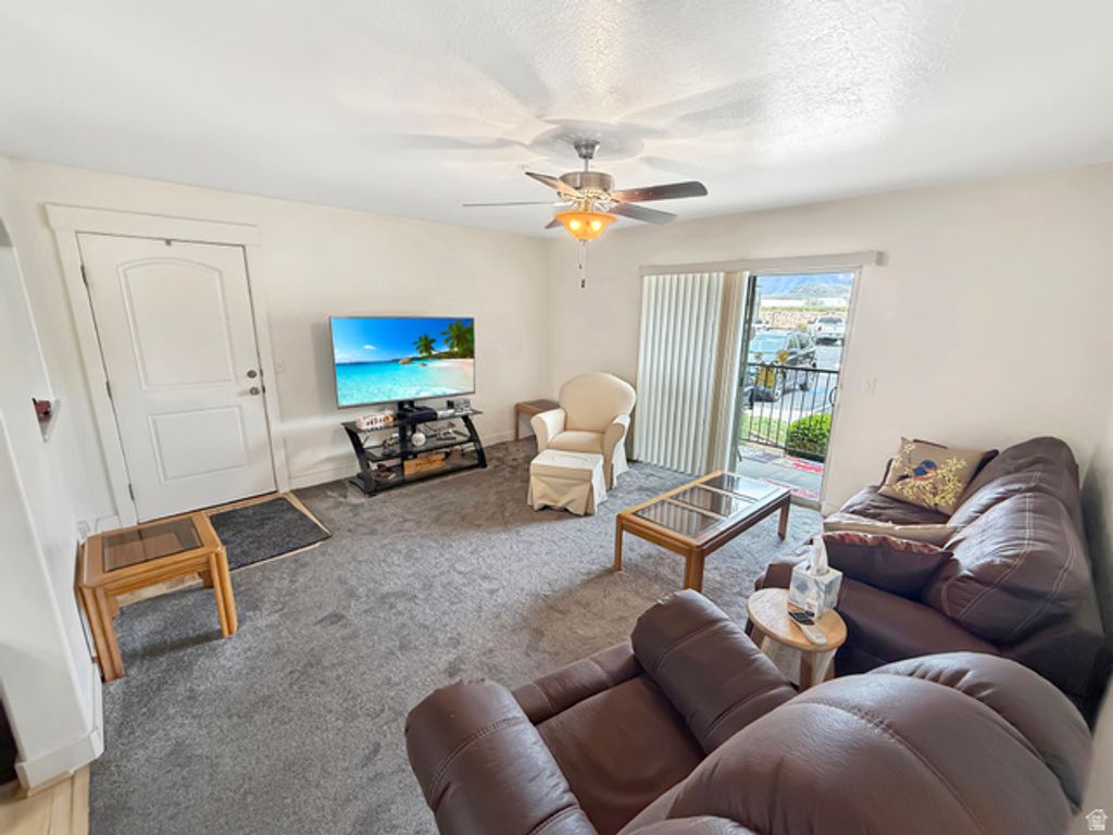 Image 7 of property listing at 1045 S 1700 W #1110, Payson, UT 84651