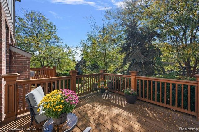 44683 Broadmoor Circle, Northville, MI 48168