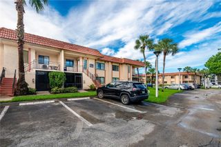 150 Lakeview Dr 205, Weston, FL 33326