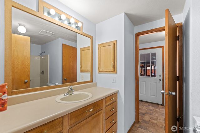 23 Hanna Avenue, Rock Island, WA 98850