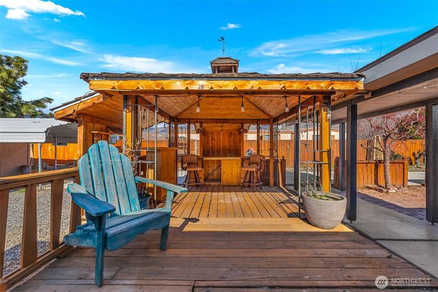 23 Hanna Avenue, Rock Island, WA 98850