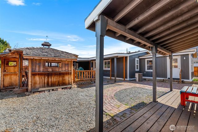 23 Hanna Avenue, Rock Island, WA 98850