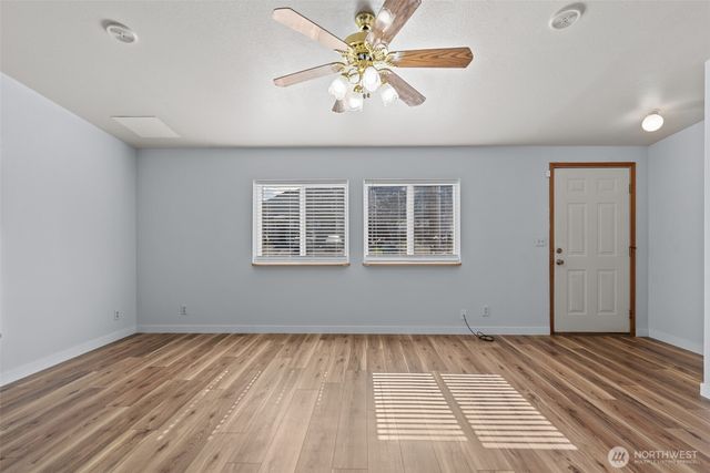 23 Hanna Avenue, Rock Island, WA 98850