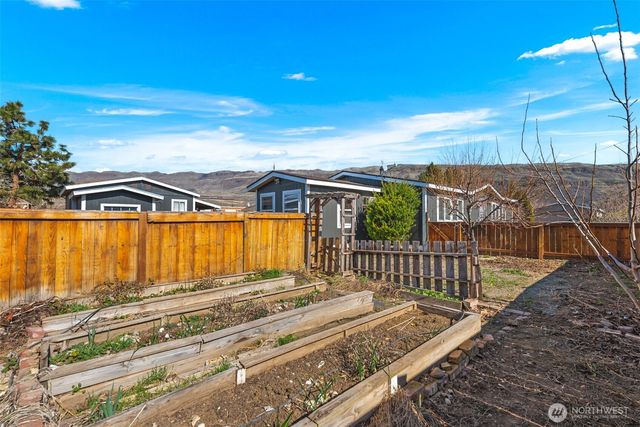 23 Hanna Avenue, Rock Island, WA 98850