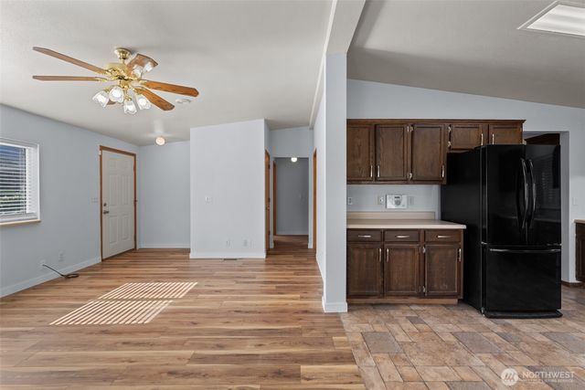 23 Hanna Avenue, Rock Island, WA 98850