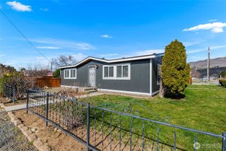 23 Hanna Avenue, Rock Island, WA 98850