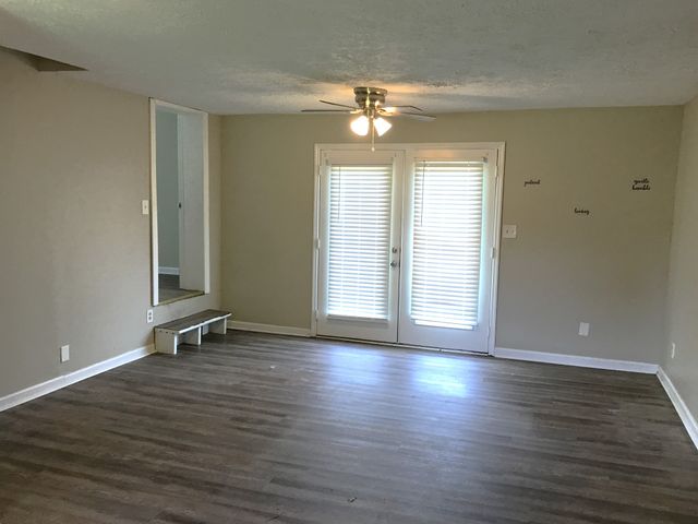 6558 Kari Dr, Murfreesboro, TN 37129