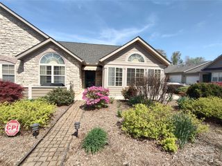 811 Wynnshire Drive A, Hickory, NC 28601