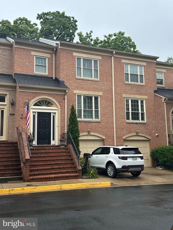 1427 MCLEAN MEWS CT, Mclean, VA 22101