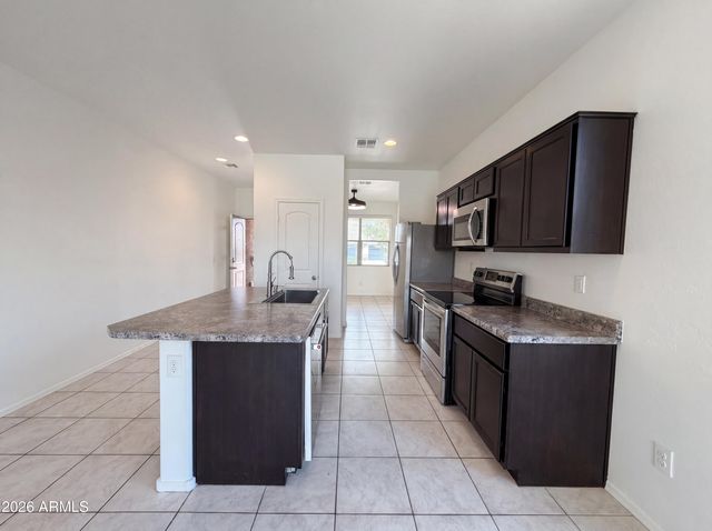 11639 E CLIFFROSE Lane, Florence, AZ 85132