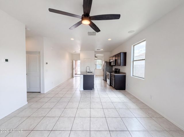 11639 E CLIFFROSE Lane, Florence, AZ 85132