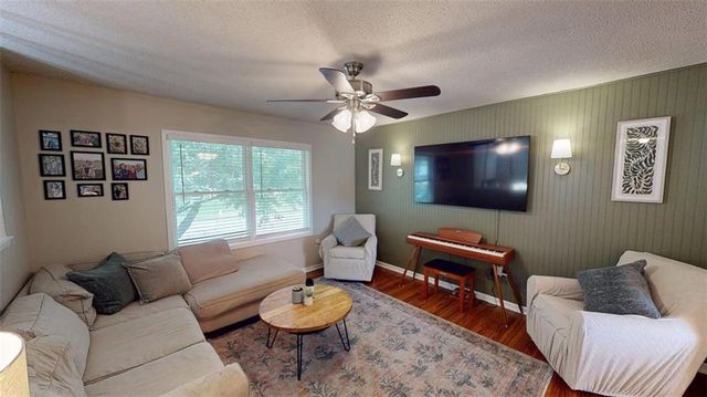 15905 W 154th Street, Olathe, KS 66062