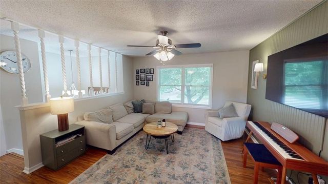 15905 W 154th Street, Olathe, KS 66062