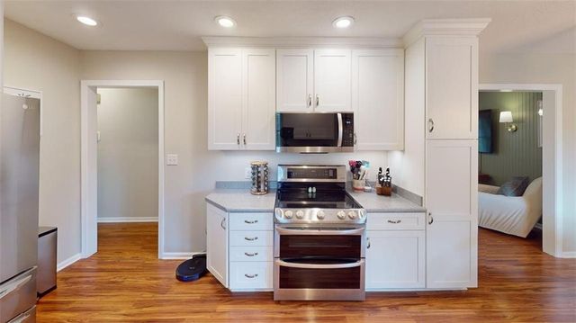15905 W 154th Street, Olathe, KS 66062