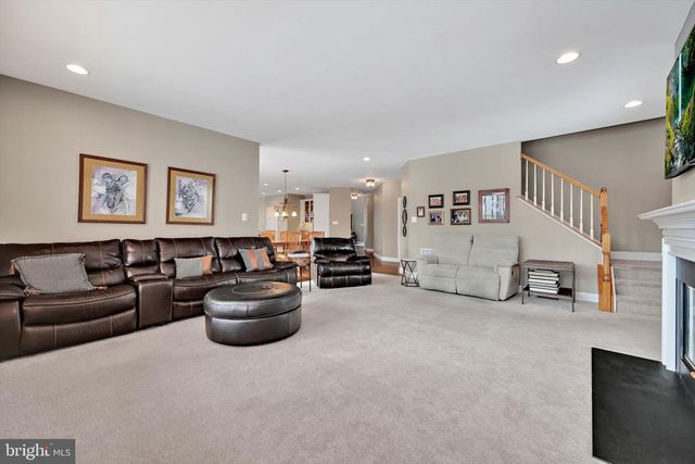 413 PARTRIDGEBERRY LN, Chester Springs, PA 19425