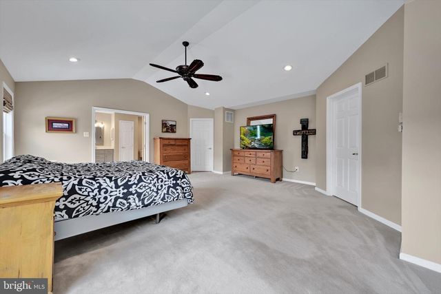 413 PARTRIDGEBERRY LN, Chester Springs, PA 19425