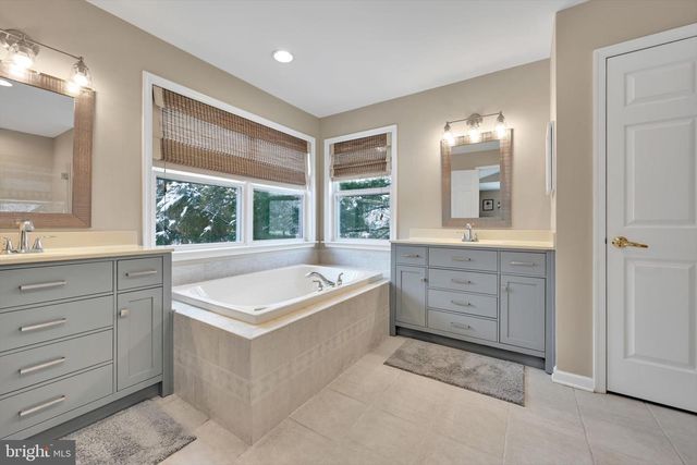 413 PARTRIDGEBERRY LN, Chester Springs, PA 19425