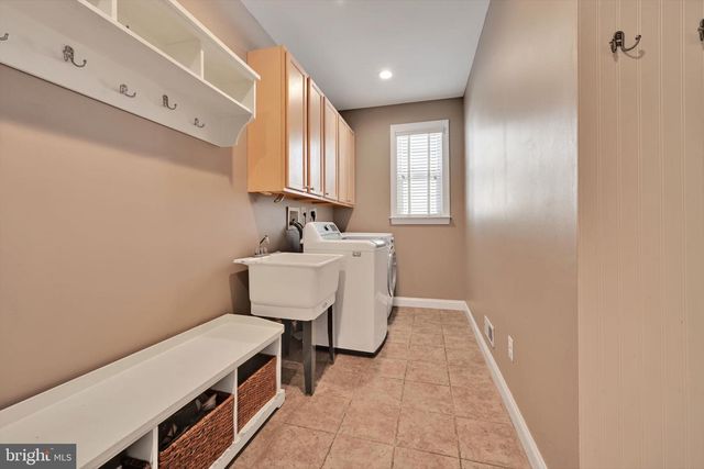 413 PARTRIDGEBERRY LN, Chester Springs, PA 19425