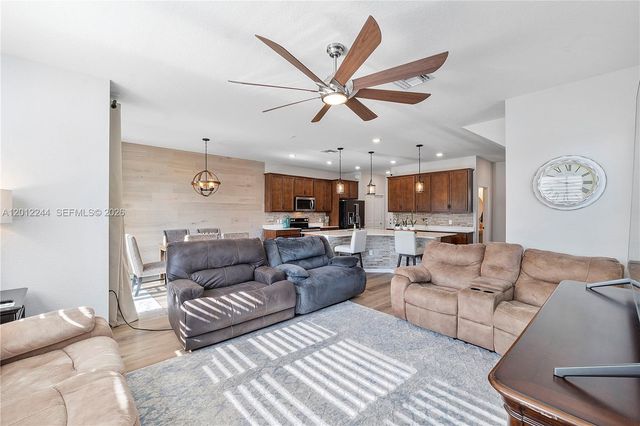 4844 San Fratello Circle, Lake Worth, FL 33467