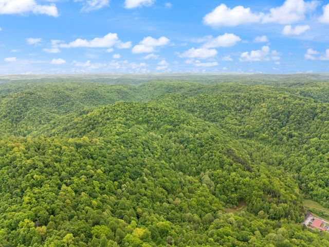 9999 Little Beech Creek Road, Manchester, KY 40962