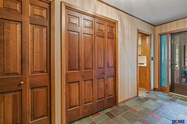 6315 Sumner Street, Lincoln, NE 68506