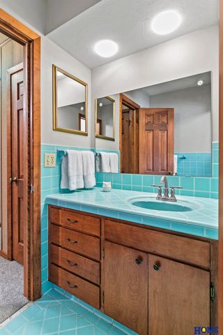 6315 Sumner Street, Lincoln, NE 68506