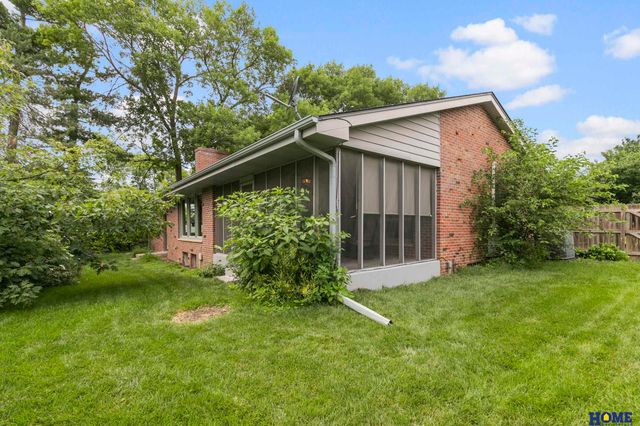 6315 Sumner Street, Lincoln, NE 68506