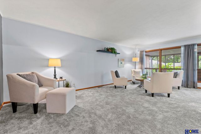 6315 Sumner Street, Lincoln, NE 68506